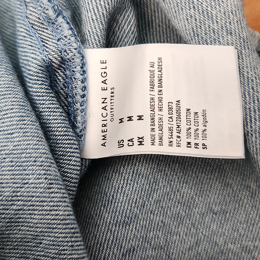 American Eagle Outfitters Light Blue Denim Button-Up Shirt - Picture 7 of 10